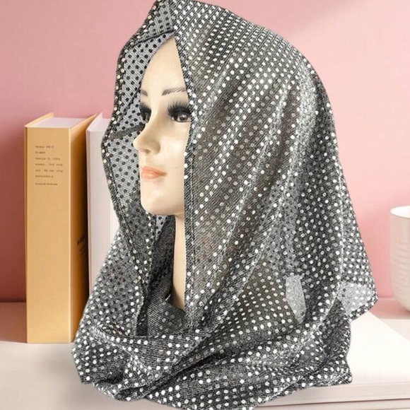 Hood - Picture 8 of 8